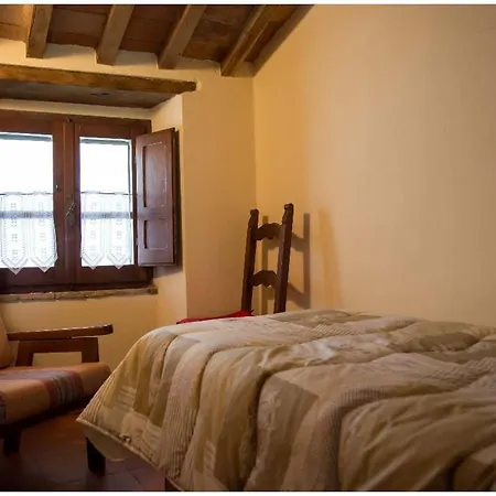 Casa Nel Castello Semesterbostad